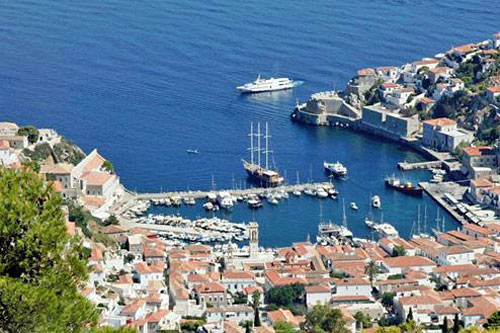 Chartering a Boat in Greece: The Saronic Gulf
