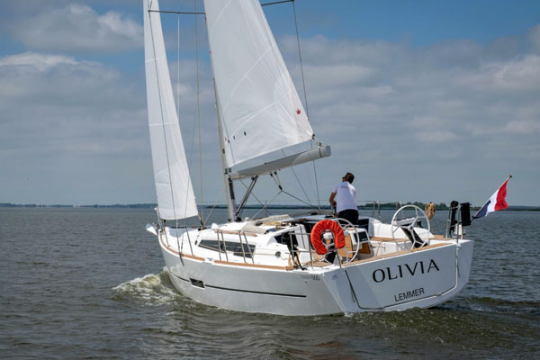 Dufour 360 under sail