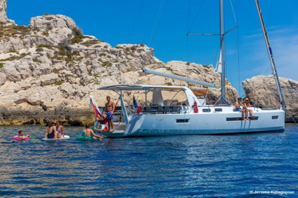 The Sun Loft 47 Monocat: a Game Changer for Yacht Chartering - Sail ...