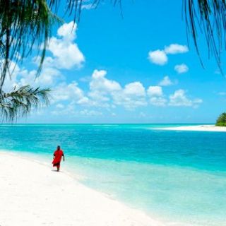 Almost deserted: on the beach at Ouvea