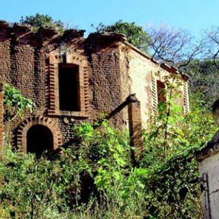 Kefalonia's earthquake-damaged buildings add charm and a reminder of the island's history