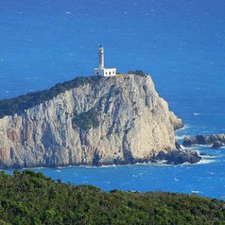 Lefkas cliffs & lighthouse