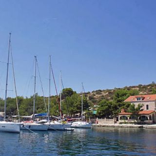 Skrivena Harbour, Lastovo