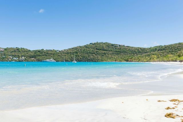 Enjoy the Caribbbean by sailboat this northern winter