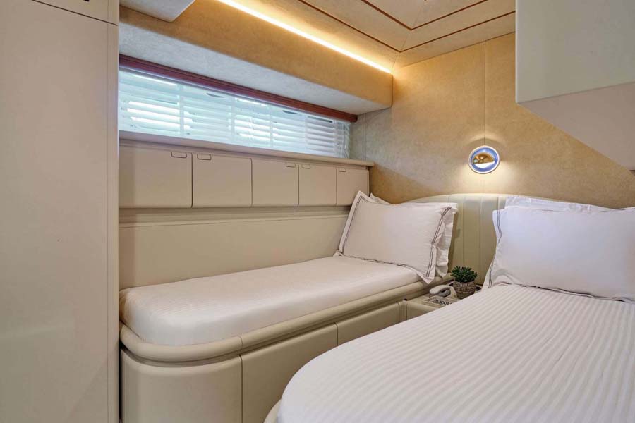 Apeiron Blue twin cabin