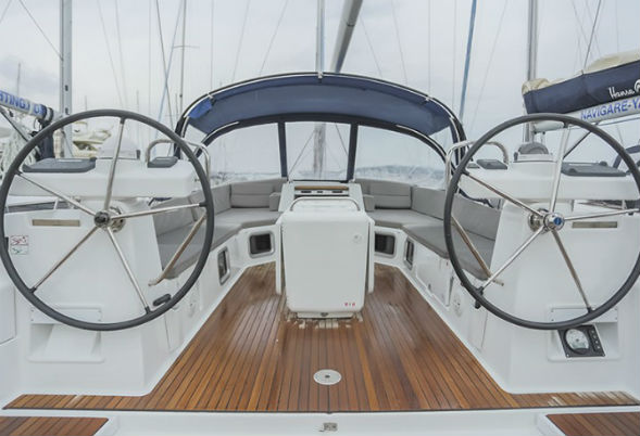 Jeanneau 54 Helm