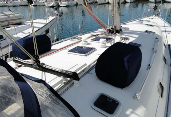 Harmony 52 Foredeck