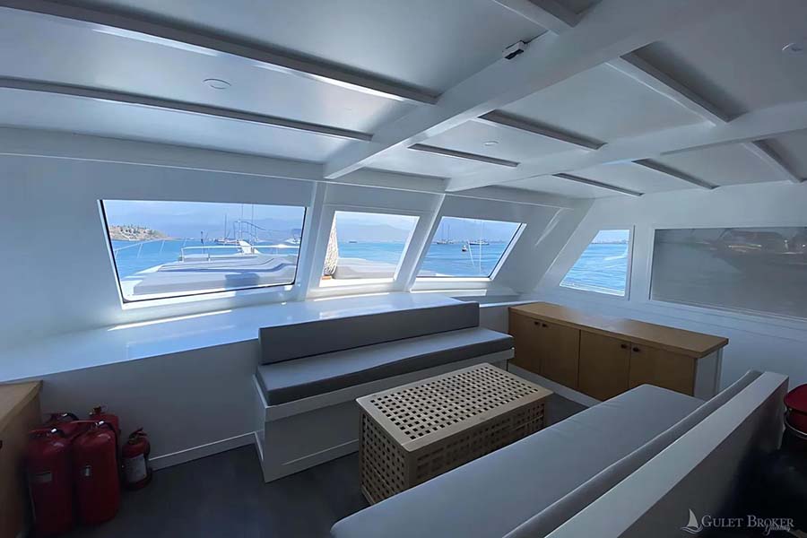 Gulet Albatros M indoor relaxation