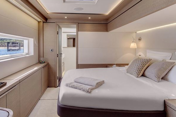 Lagoon Seventy 7 Adriatic Dragon cabin