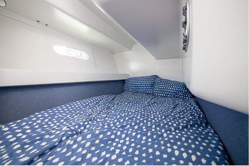 Elliott 1150 Denim aft cabin1
