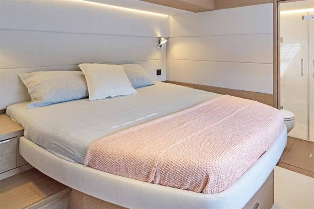 Amarea queen cabin