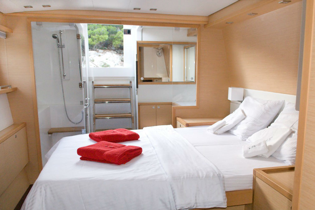 Lagoon 560 - 'Arctic Queen' Cabin