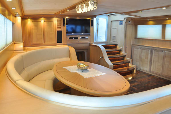 Blue Heaven saloon aft