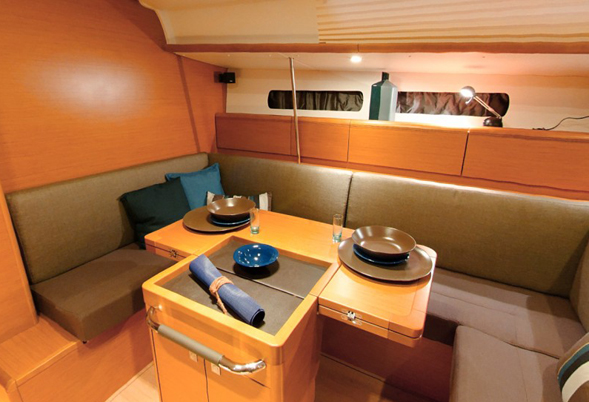 Sun Odyssey 439 Saloon