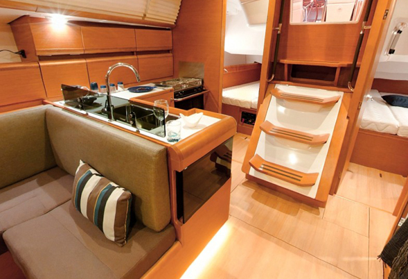 Sun Odyssey 439 Saloon