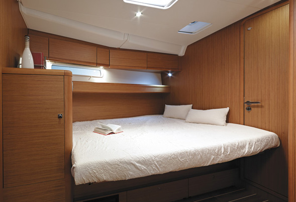 Jeanneau 57 Cabin