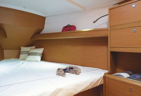 Sun Odyssey 389 Cabin