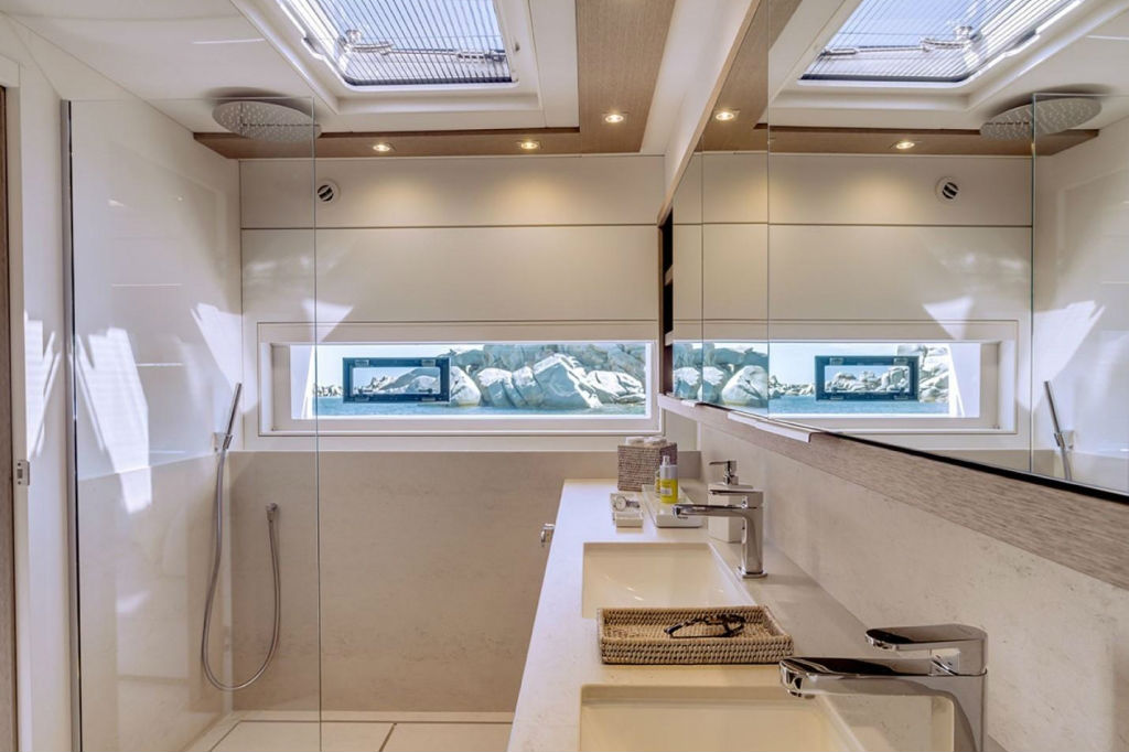 Lagoon Seventy 7 - 'Joy' - En Suite