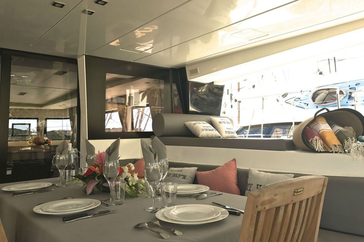 Lagoon 620 - 'Rêve2mer' Cockpit Dining