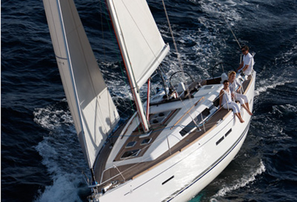 Dufour 405 Sailing