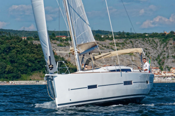 dufour-412 Sailing