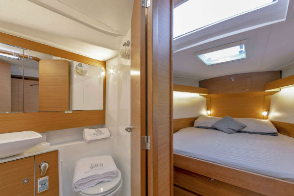 Dufour 430 Cabin En Suite