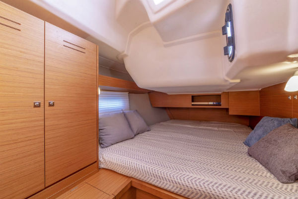 Dufour 430 Cabin