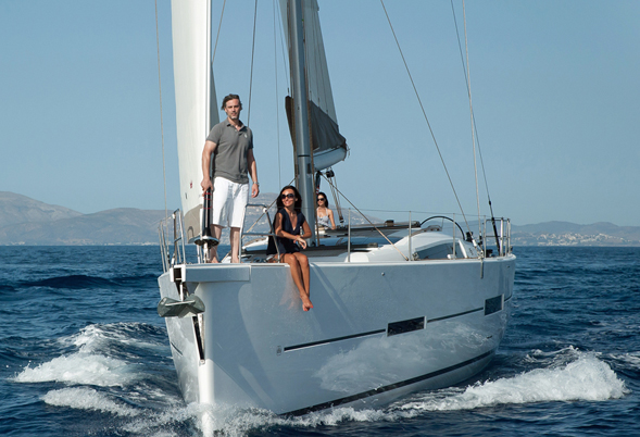 Dufour 512  Sailing