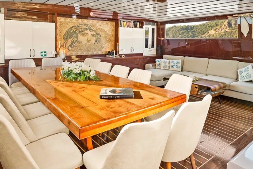 Gulet Esma Sultan fine dining