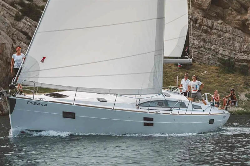 Elan Impression 45.1 under sail1