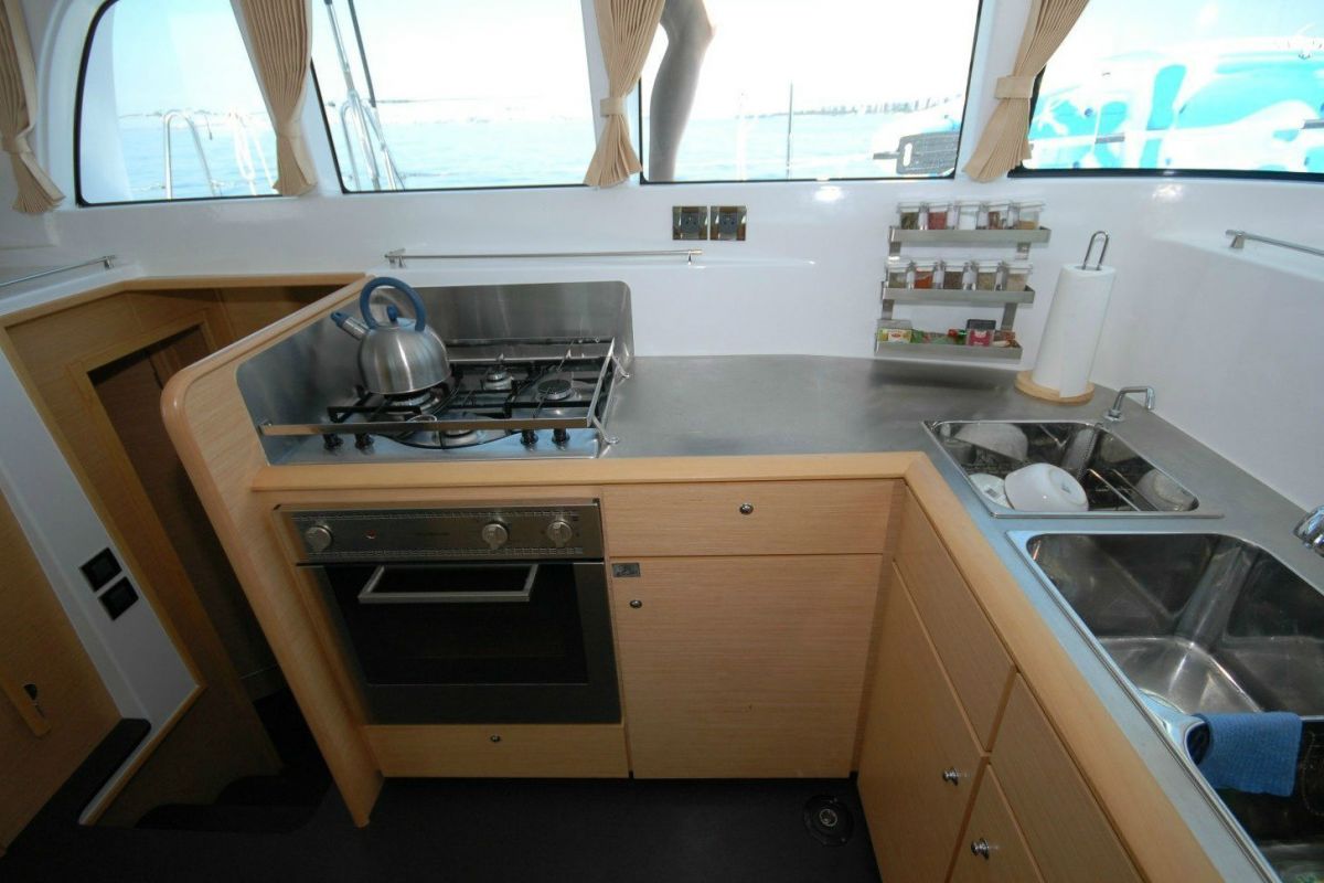 Infinity_Lagoon_500 Galley