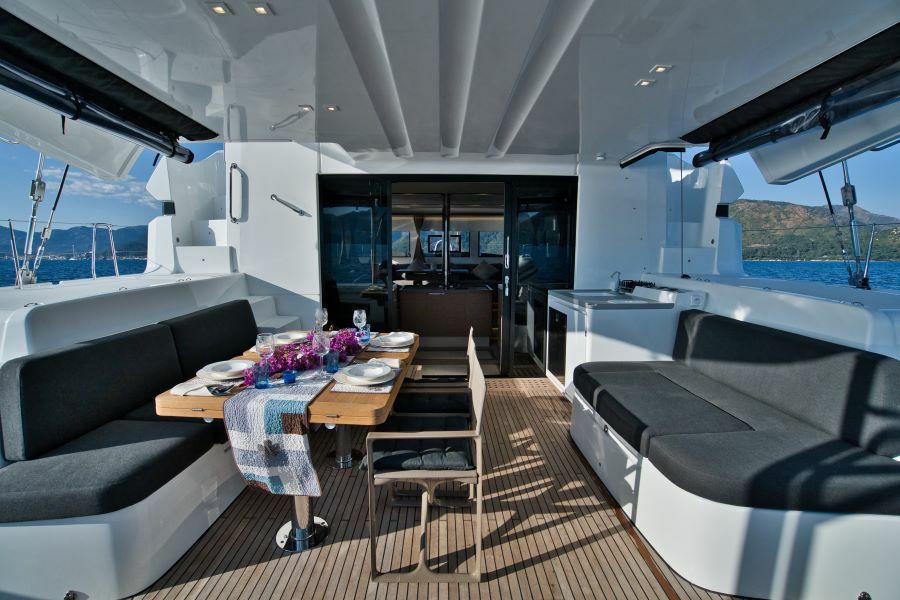 Lagoon 50 Invictus II  aft deck