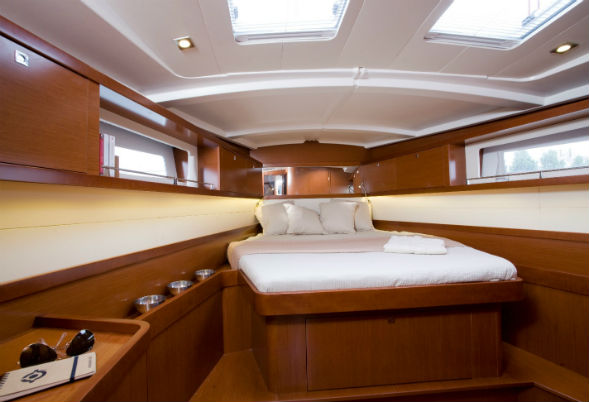 Oceanis 45 Cabin