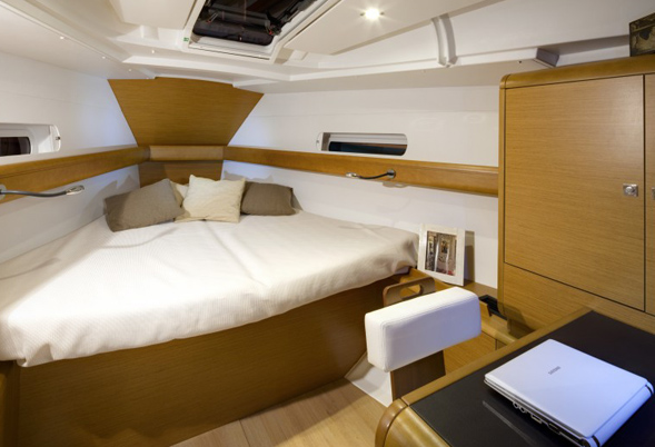 Sun Odyssey 409 Cabin