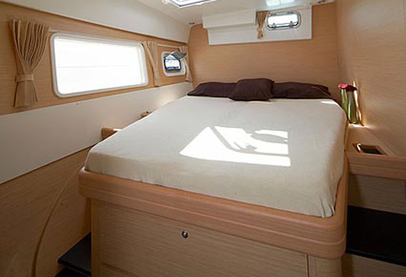 Lagoon 420 Cabin