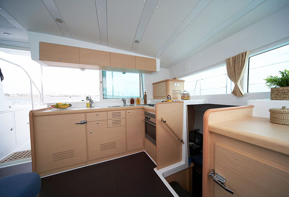 Lagoon 420 Galley