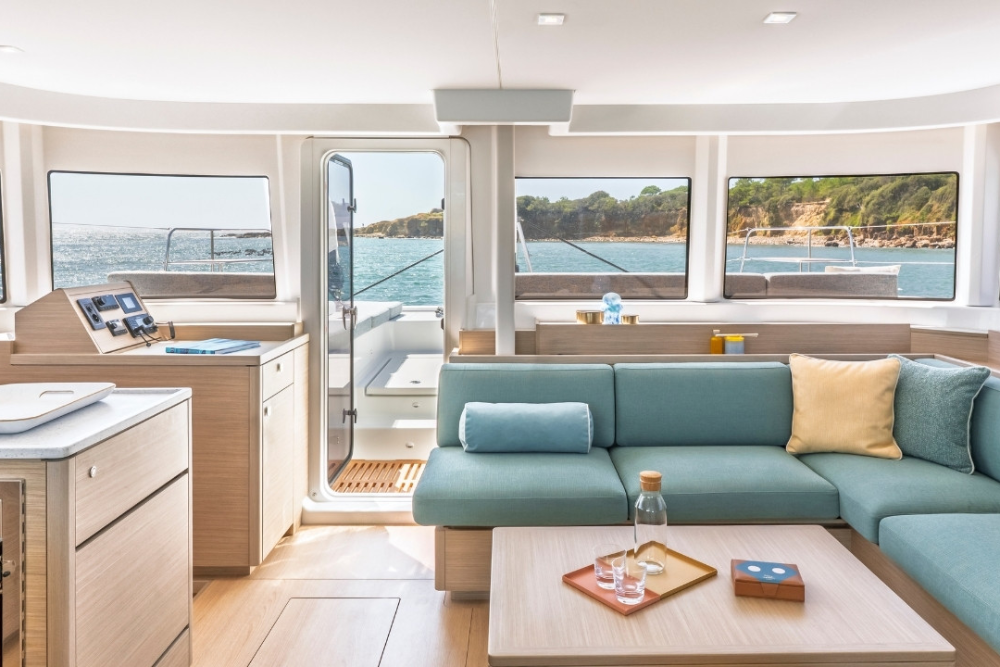 Lagoon 47 saloon aft