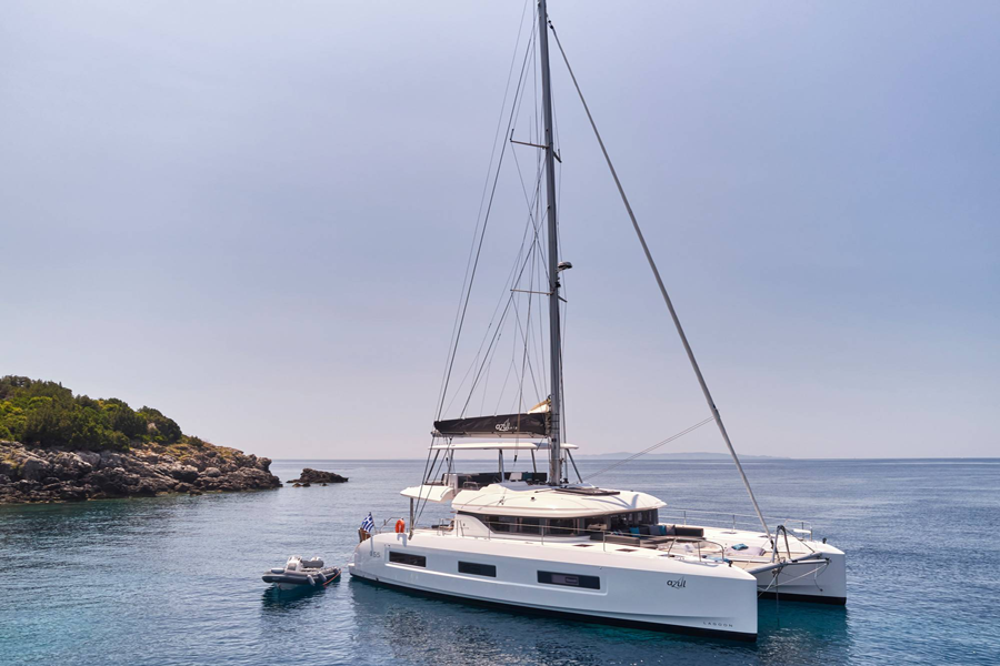 Lagoon 55 Azul at anchor