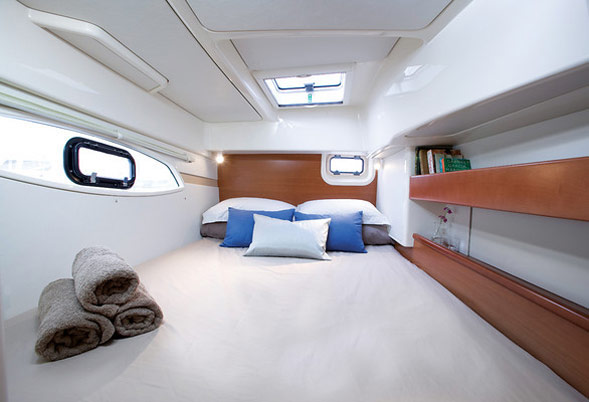 Leopard 38 Aft Cabin