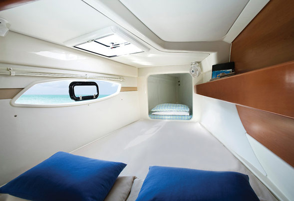 Leopard 38 Fwd Cabin