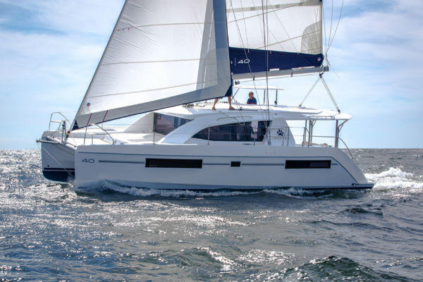 Leopard 40 Sailing