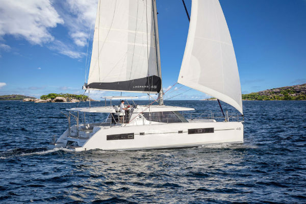 Leopard 45 Sailing