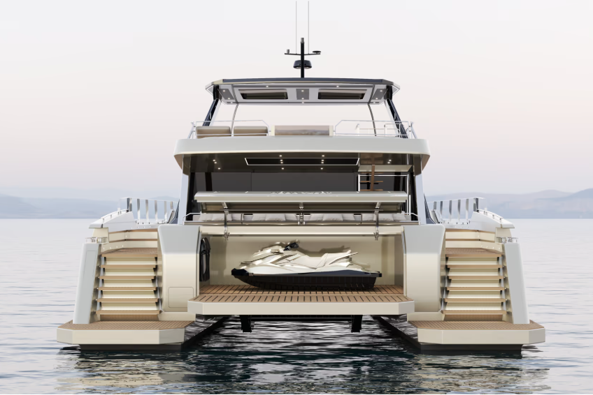 Moon Power 70 stern view 2