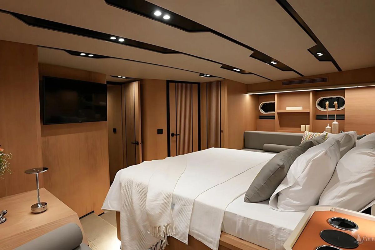 Gulet Motto master suite