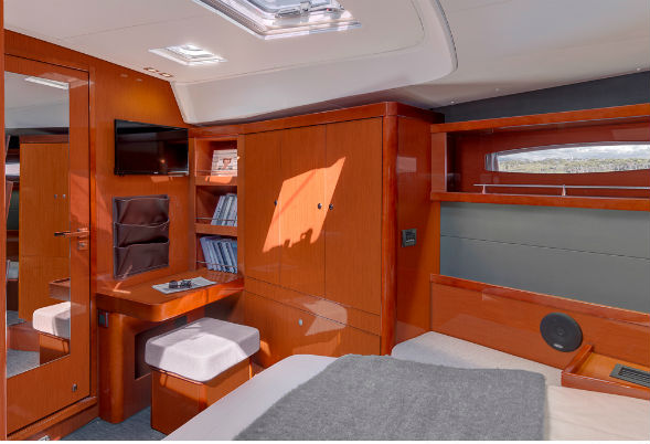 Oceanis 60 Master Cabin