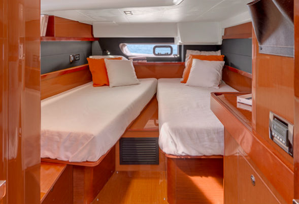 Oceanis 60 Twin Cabin