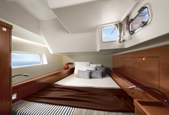 Oceanis 55 Cabin