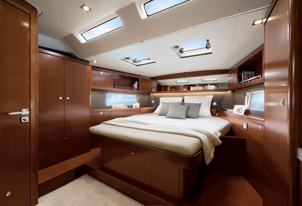 Oceanis 55 Cabin