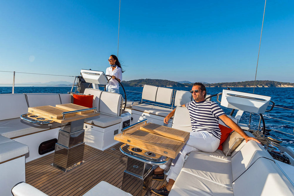 Oceanis Yacht 62 cockpit