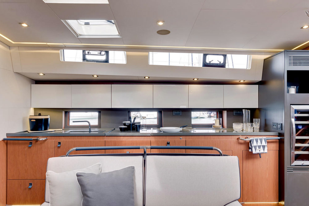 Oceanis Yacht 62 galley